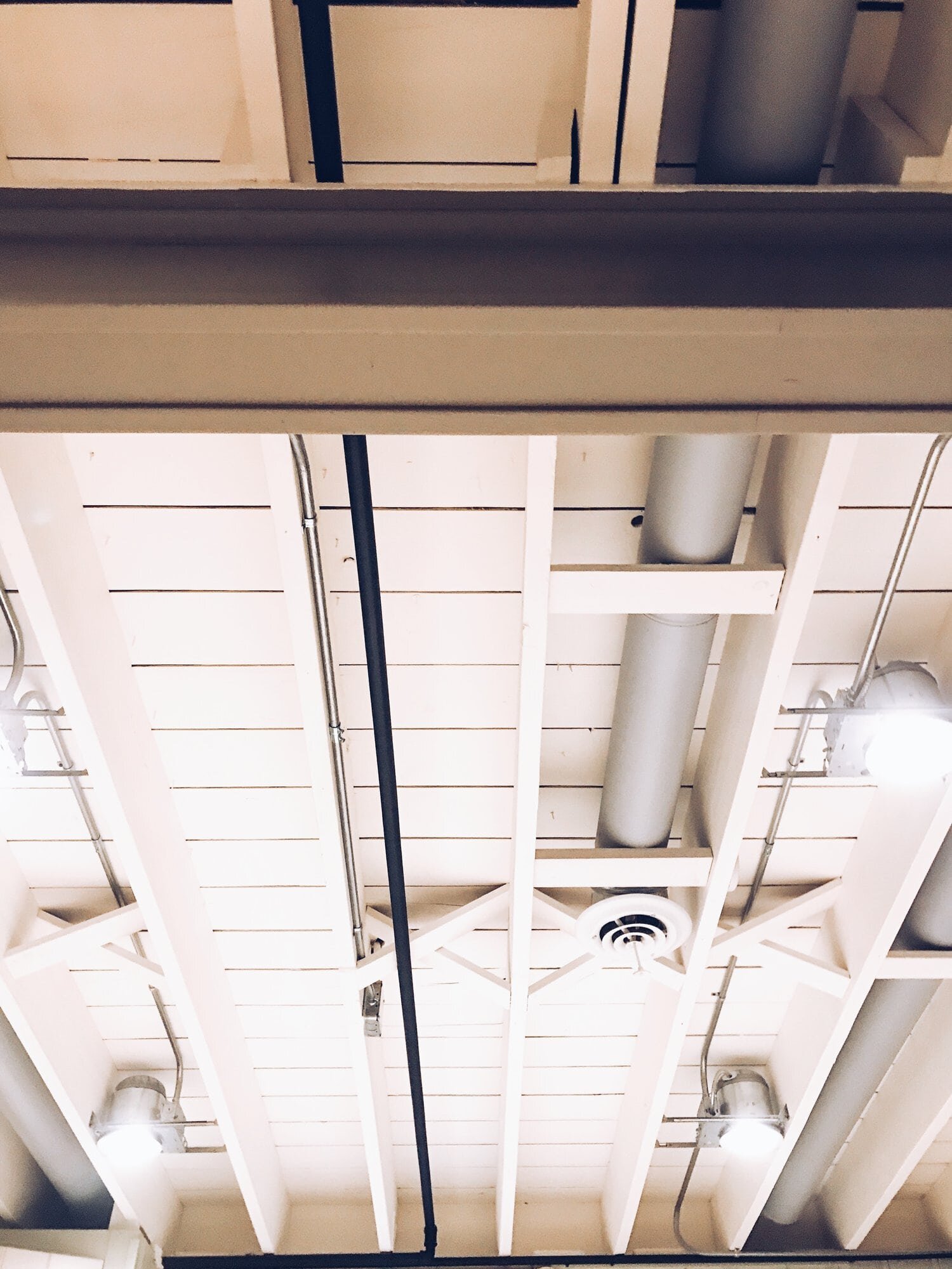 Spray paint clearance basement ceiling